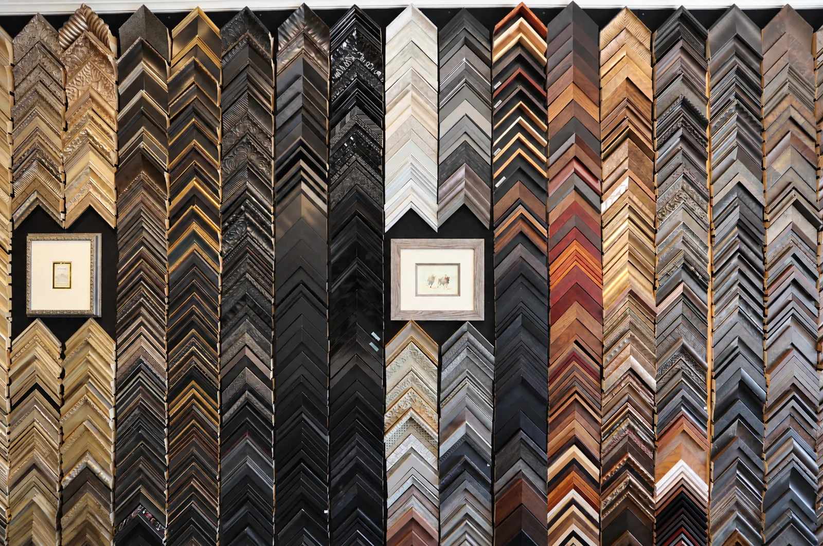 Masten framing studio with moulding samples for artists and galleries